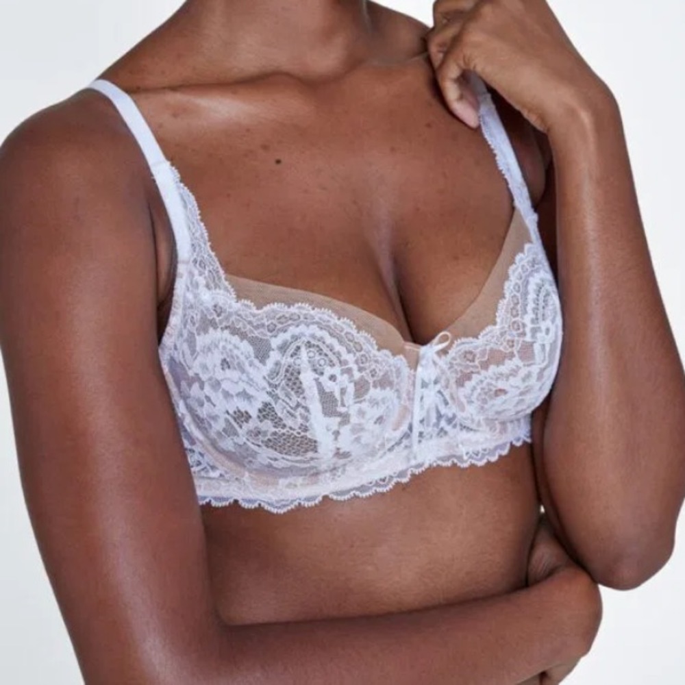 Skarlett Blue Minx Balconette Bra in White/Cashmere